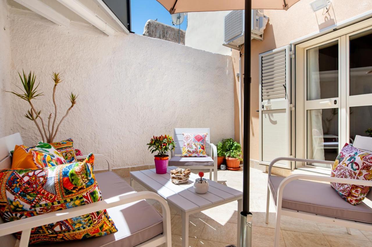 Mea Apartment Noto Exterior foto